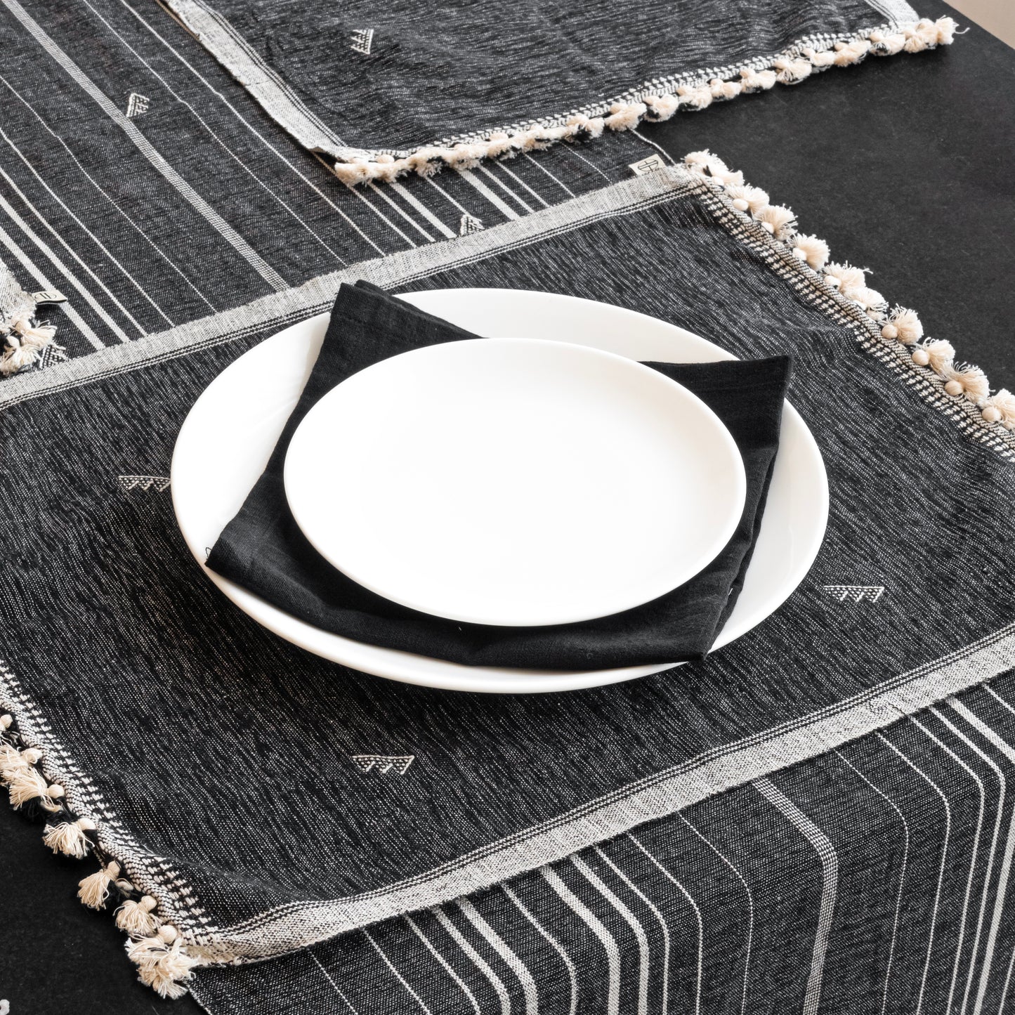 RENOS Table Linen Set